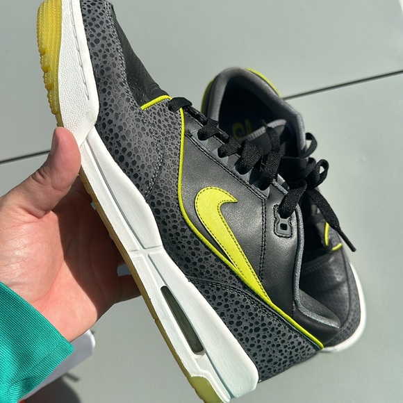 Nike Air Assault Low - Picture 2 of 4